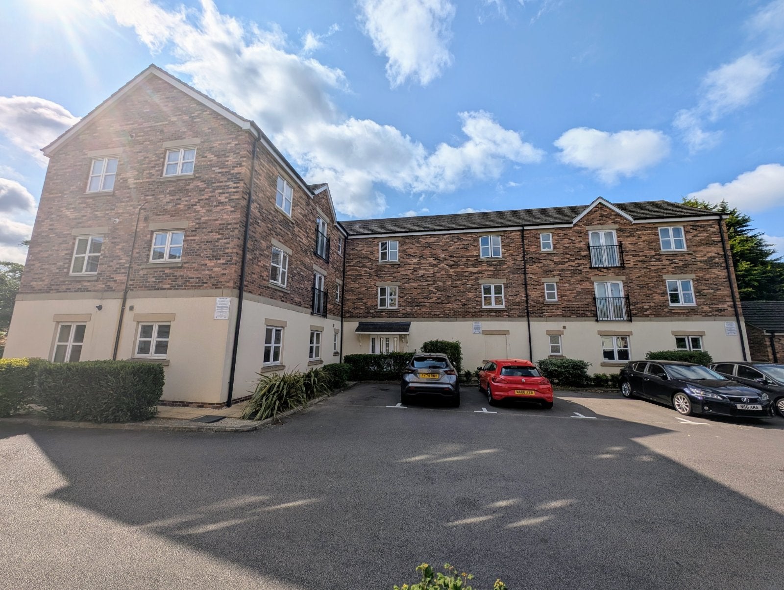 Flat Temple Court in Wakefield