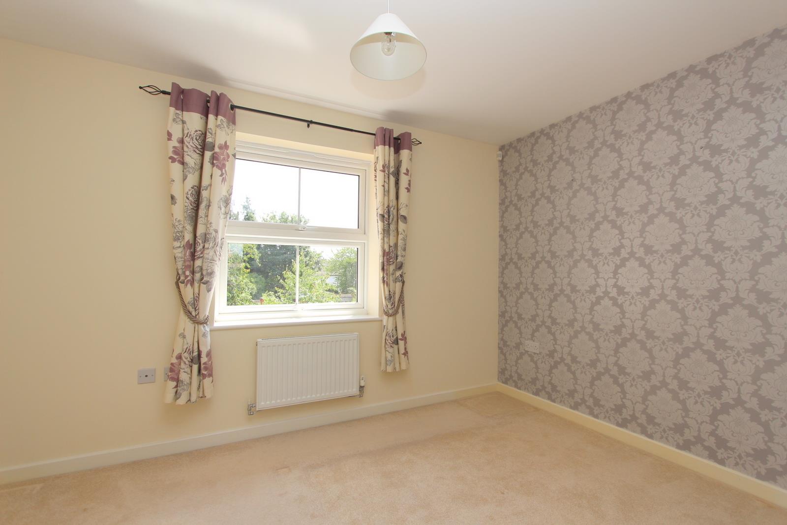 House Blenheim Road in Leighton Buzzard