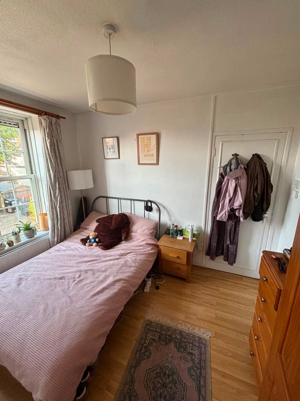 Room Henry Jackson Road in Greater London