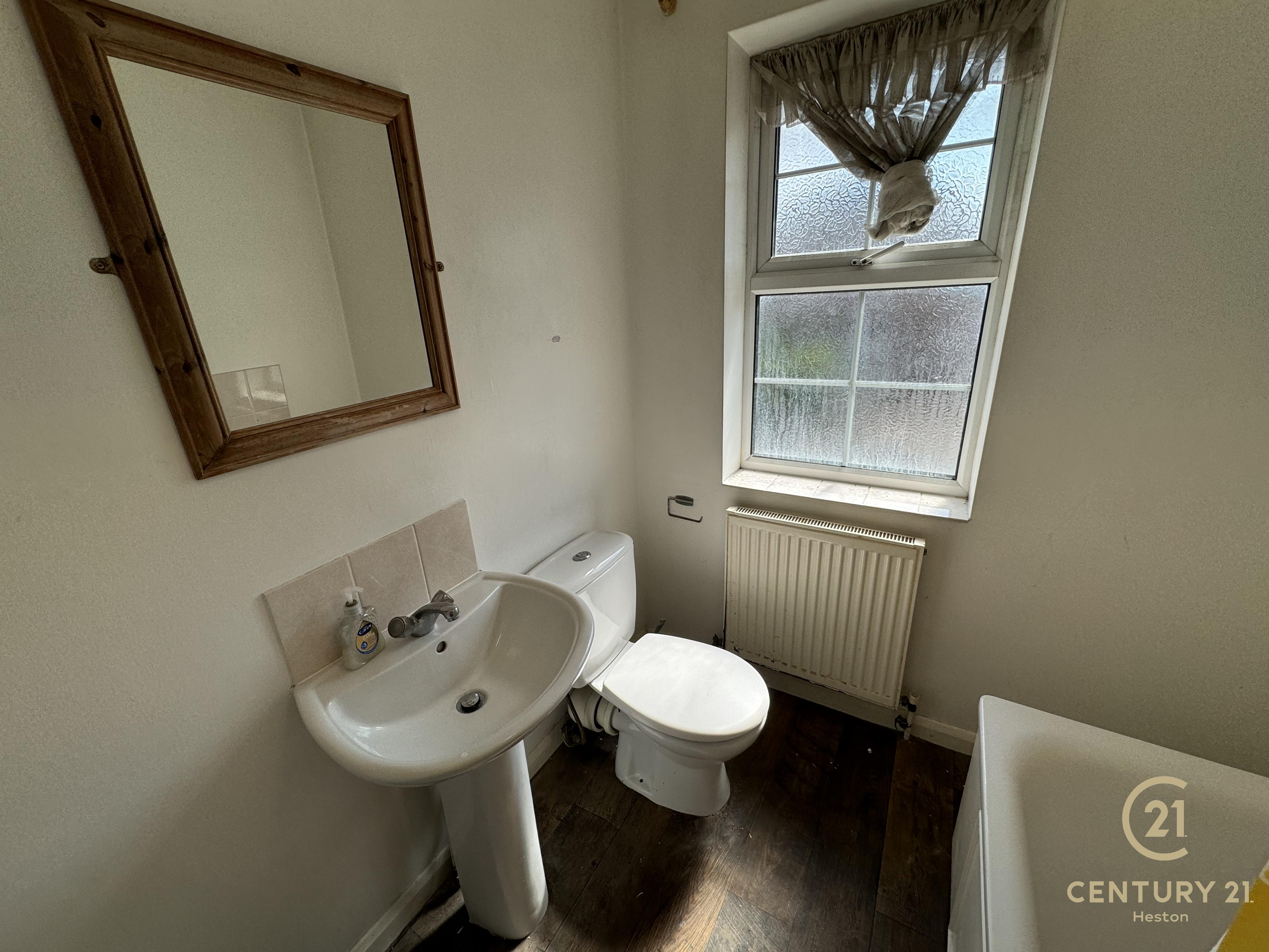 Room Halsway in Greater London