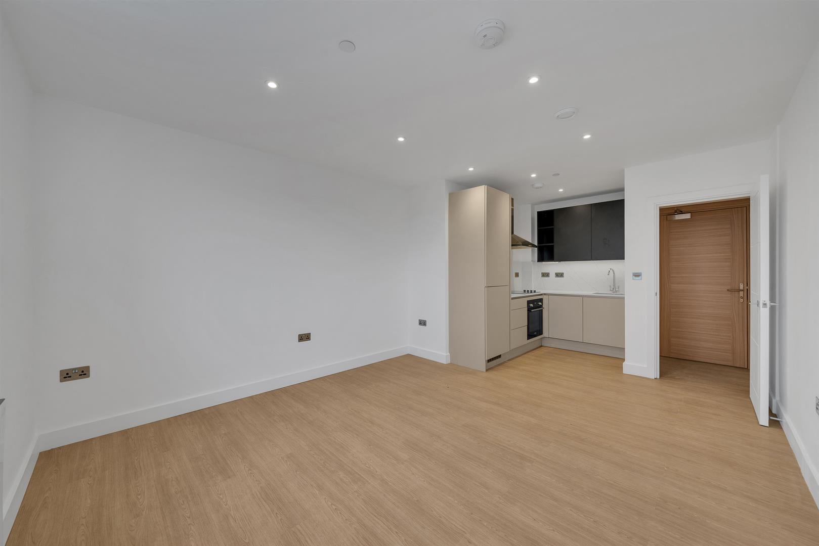 Flat Croydon Road in Greater London