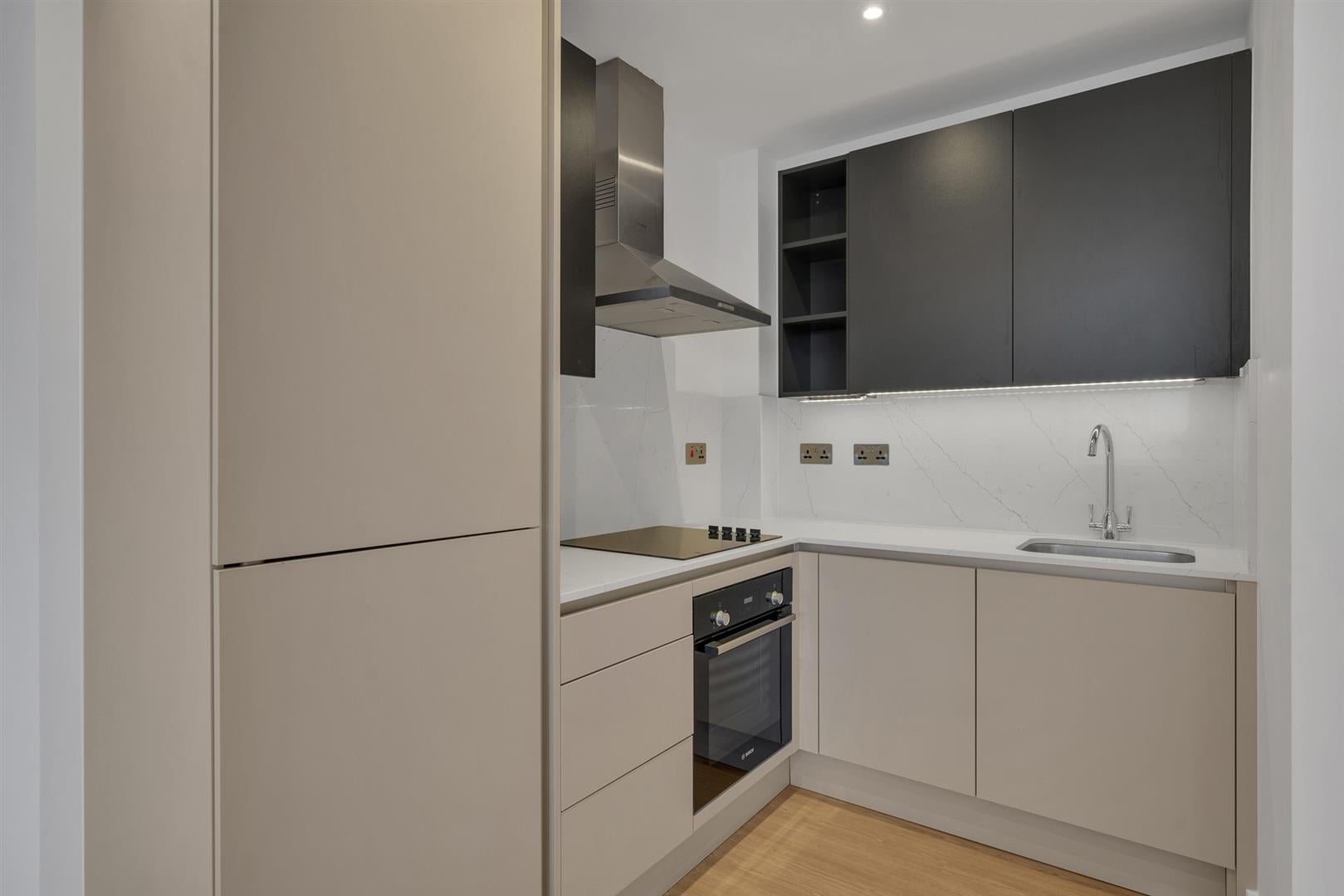 Flat Croydon Road in Greater London