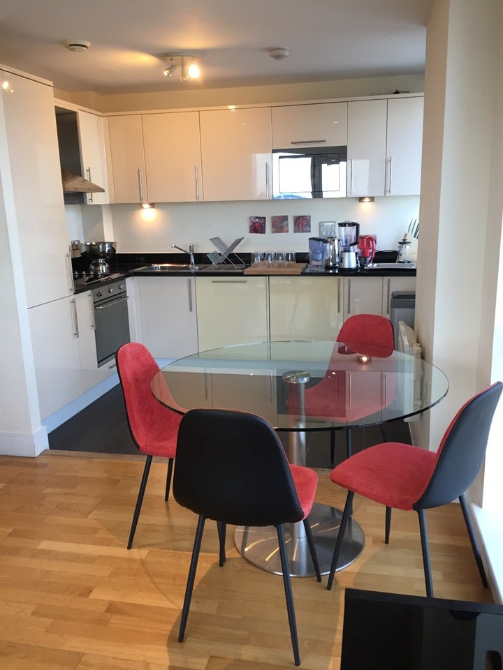Flat Prestons Road in Greater London