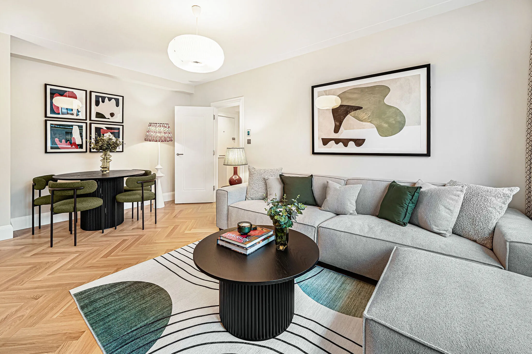 Flat Sloane Street in Greater London