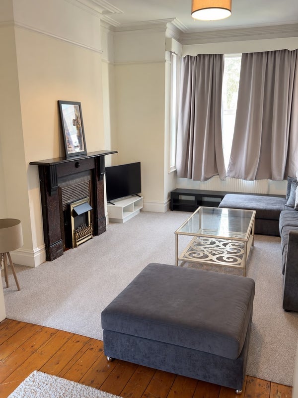 Room Abbeville Road in Greater London