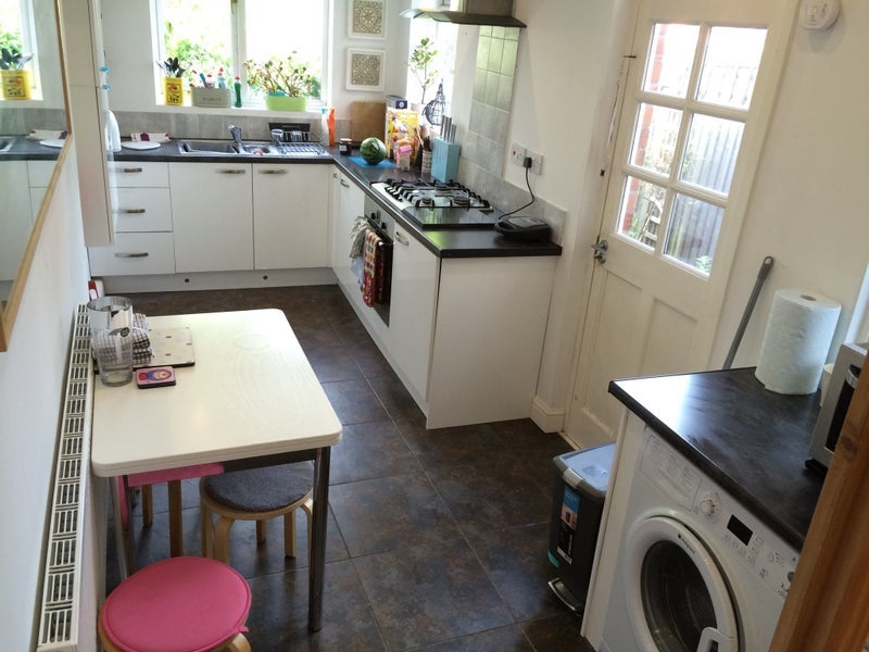 Room Fernley Avenue in Birmingham