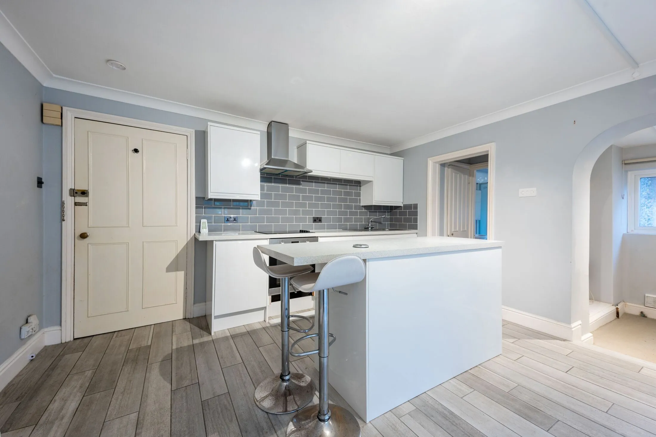 Flat Cadogan Road in Greater London