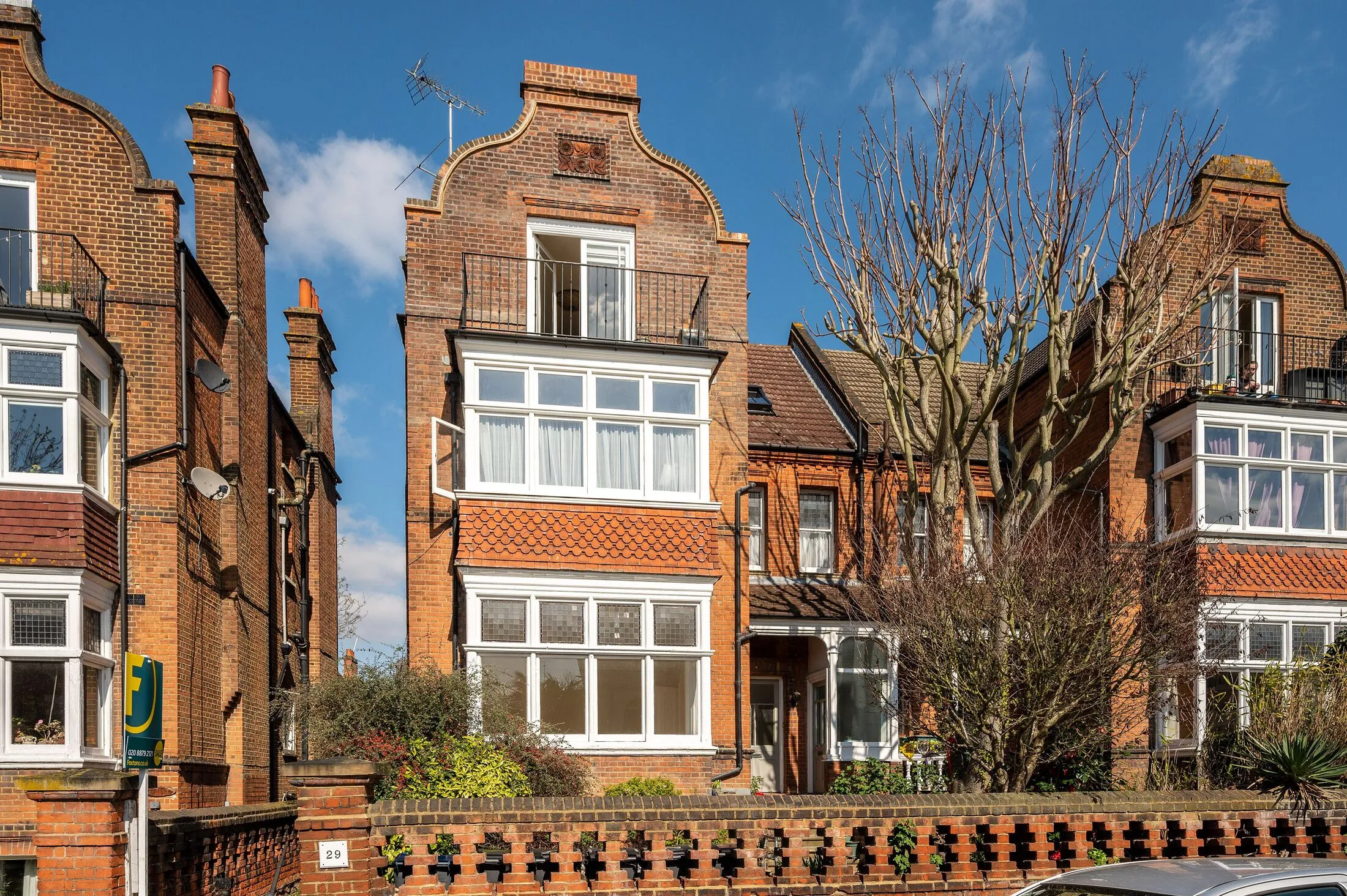 Flat Cadogan Road in Greater London