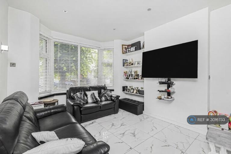 Room Birdhurst Road in Greater London