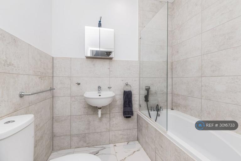 Room Birdhurst Road in Greater London
