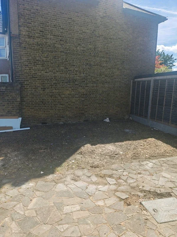 Flat Billet Road in Greater London