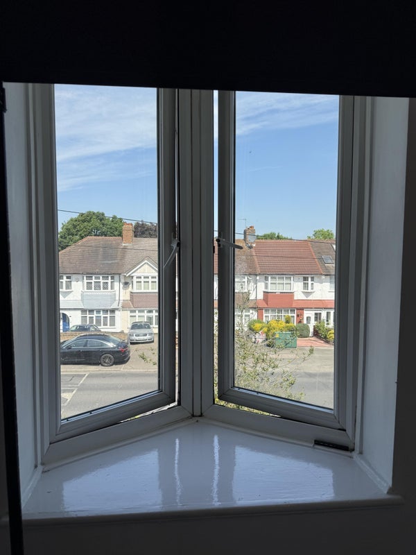 Room Dunkery Road in Greater London