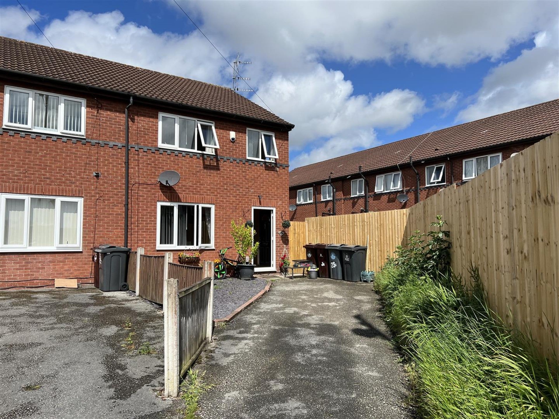 Flat Stanton Crescent in Kirkby