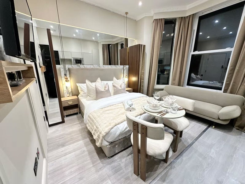 Flat Lillie Road in Greater London