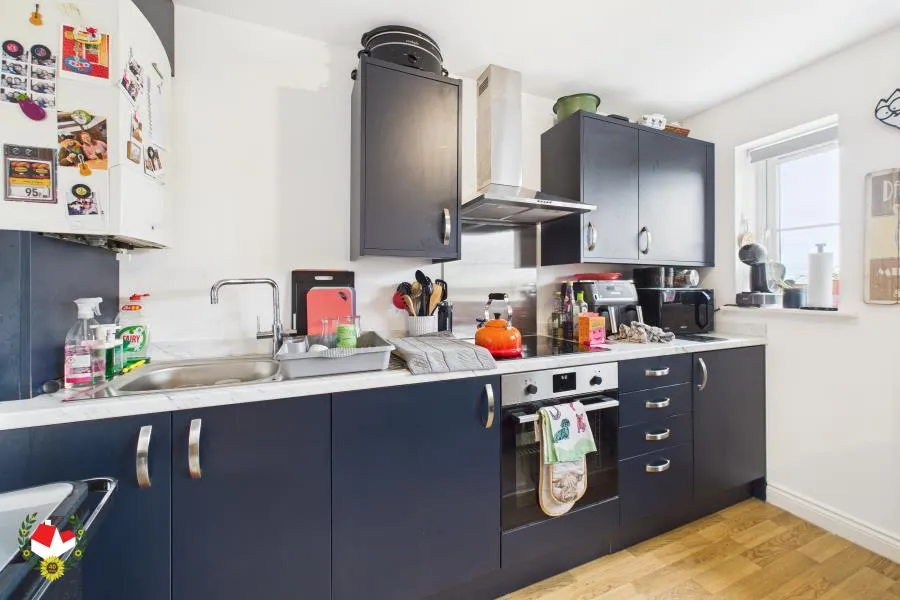 Flat Hanham Road in Bristol