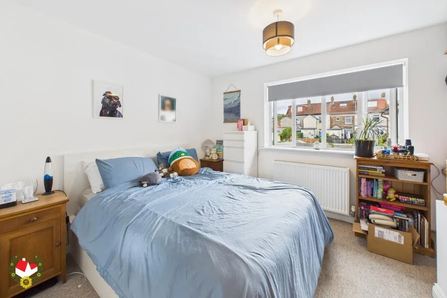 Flat Hanham Road in Bristol