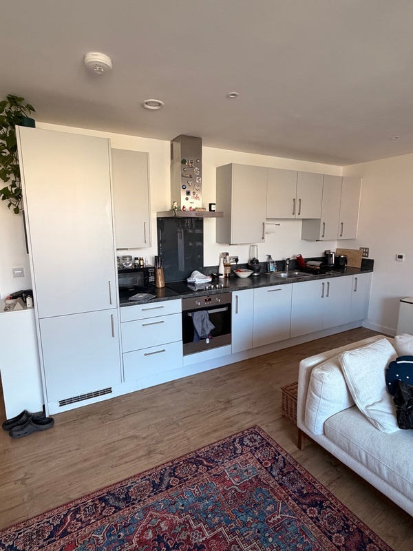 Room Angel Lane in Greater London