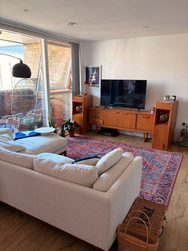 Room Angel Lane in Greater London