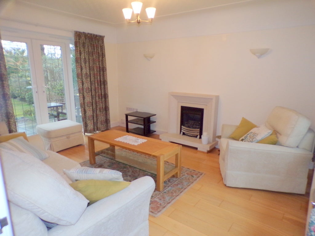 Flat Brancote Gardens in Bromborough