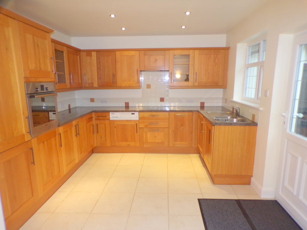 Flat Brancote Gardens in Bromborough