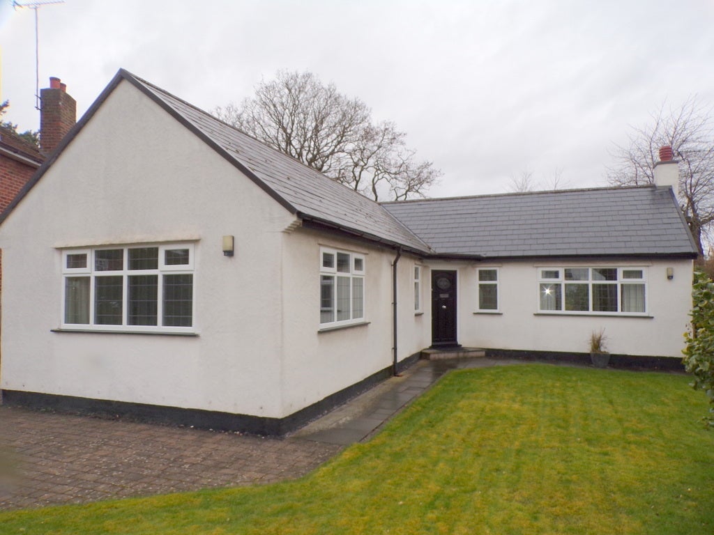 Flat Brancote Gardens in Bromborough
