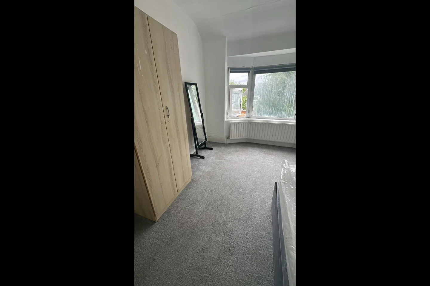 Room Hendale Avenue in Greater London
