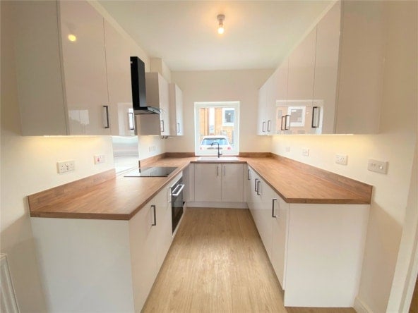 House New Dawn Place in Stratton St. Margaret
