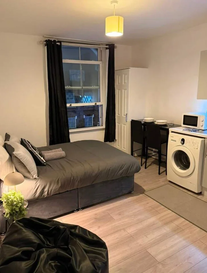 Flat Milton Road in Greater London