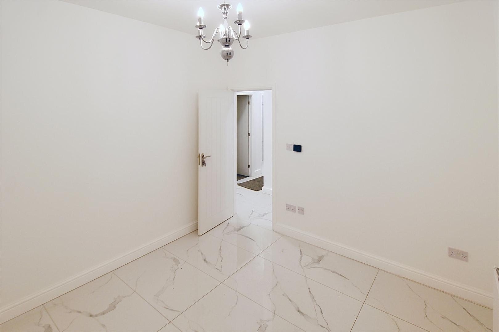 Flat Manchester Road in Kirklees