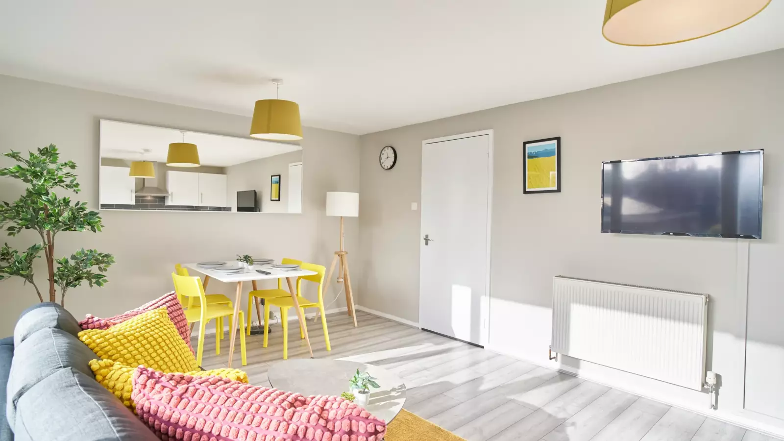 Room Creswick Walk in Greater London