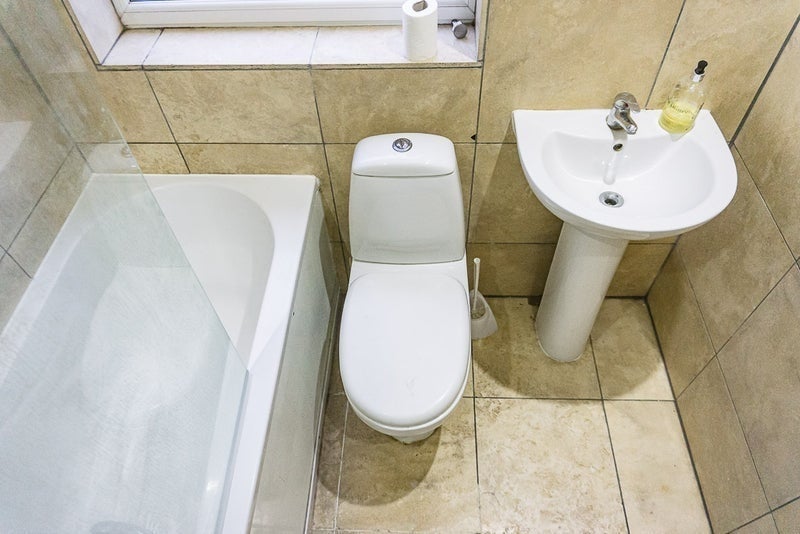 Room Coldharbour Lane in Greater London