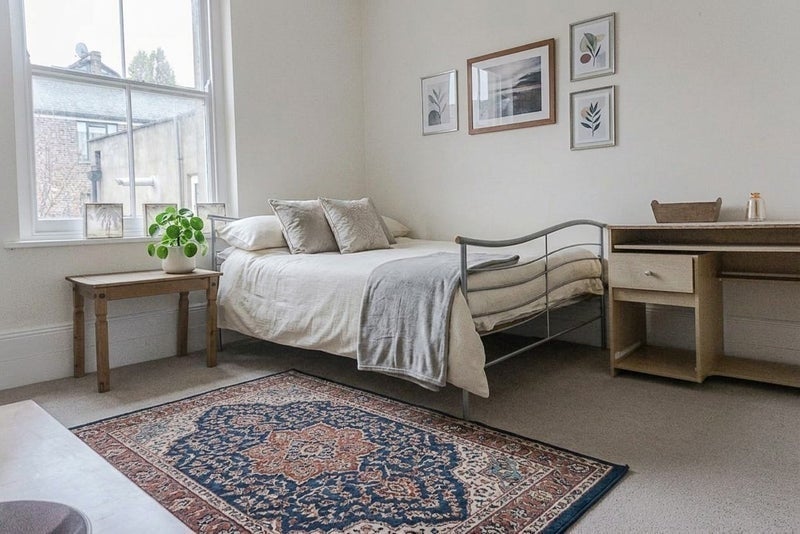 Room Coldharbour Lane in Greater London