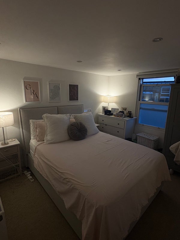 Room Eccles Road in Greater London