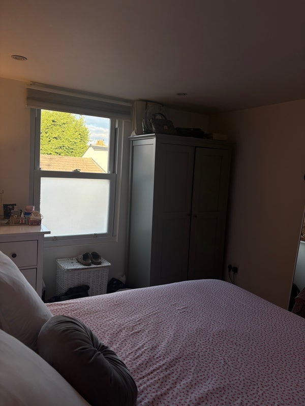 Room Eccles Road in Greater London