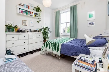 Flat Wolsey Road in Greater London