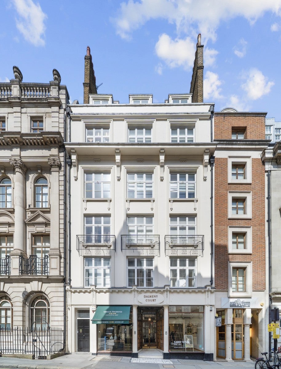 Flat Duke Street St James's in City of Westminster