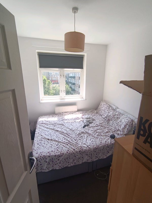 Room Ellsworth Street in Greater London