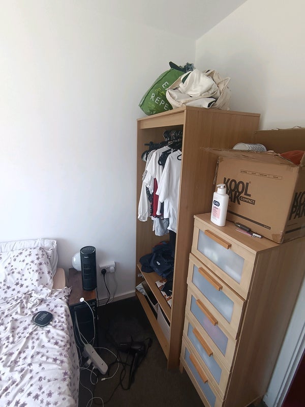Room Ellsworth Street in Greater London