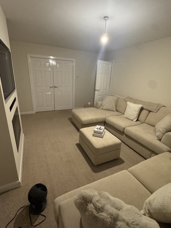 Room Handsworth Crescent in Coventry