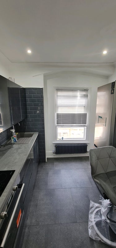 Room Shelgate Road in Greater London