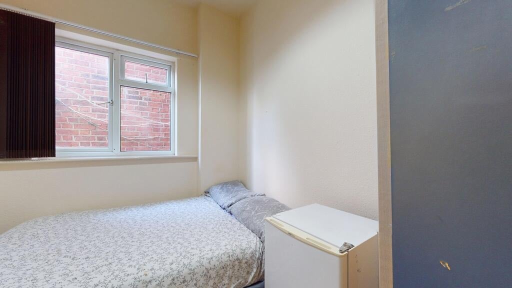 Room Anson Road in Greater London