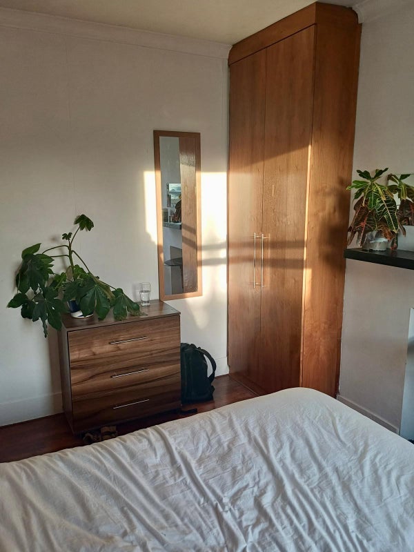 Room Lockhart Street in Greater London