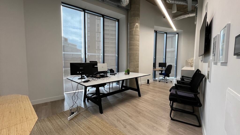 Flat Crossharbour Plaza in Greater London