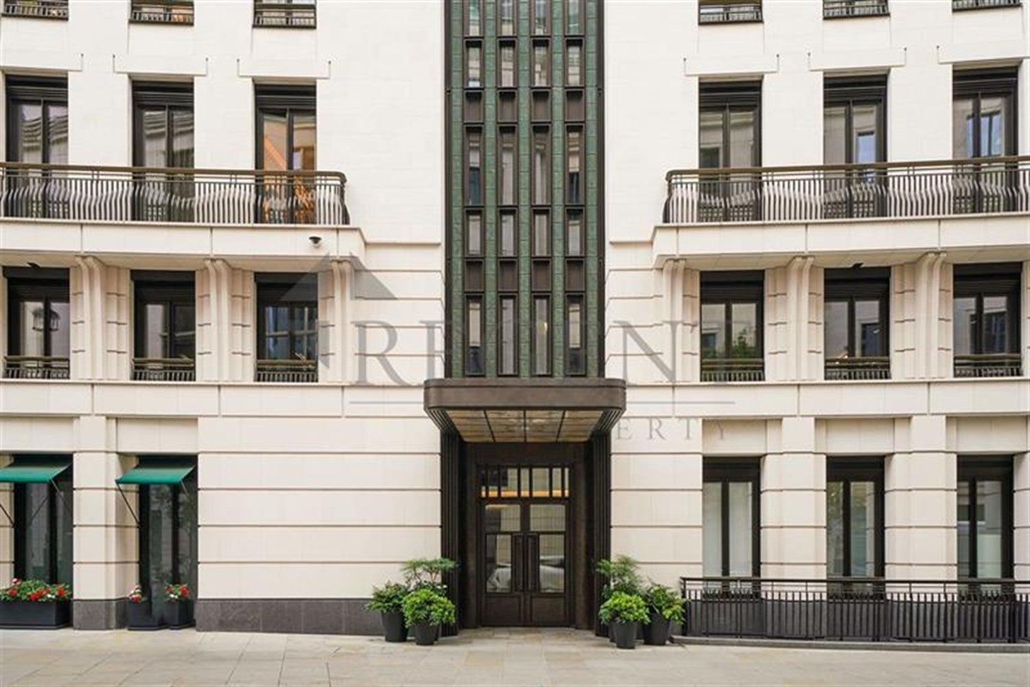 Flat Curzon Street in City of Westminster