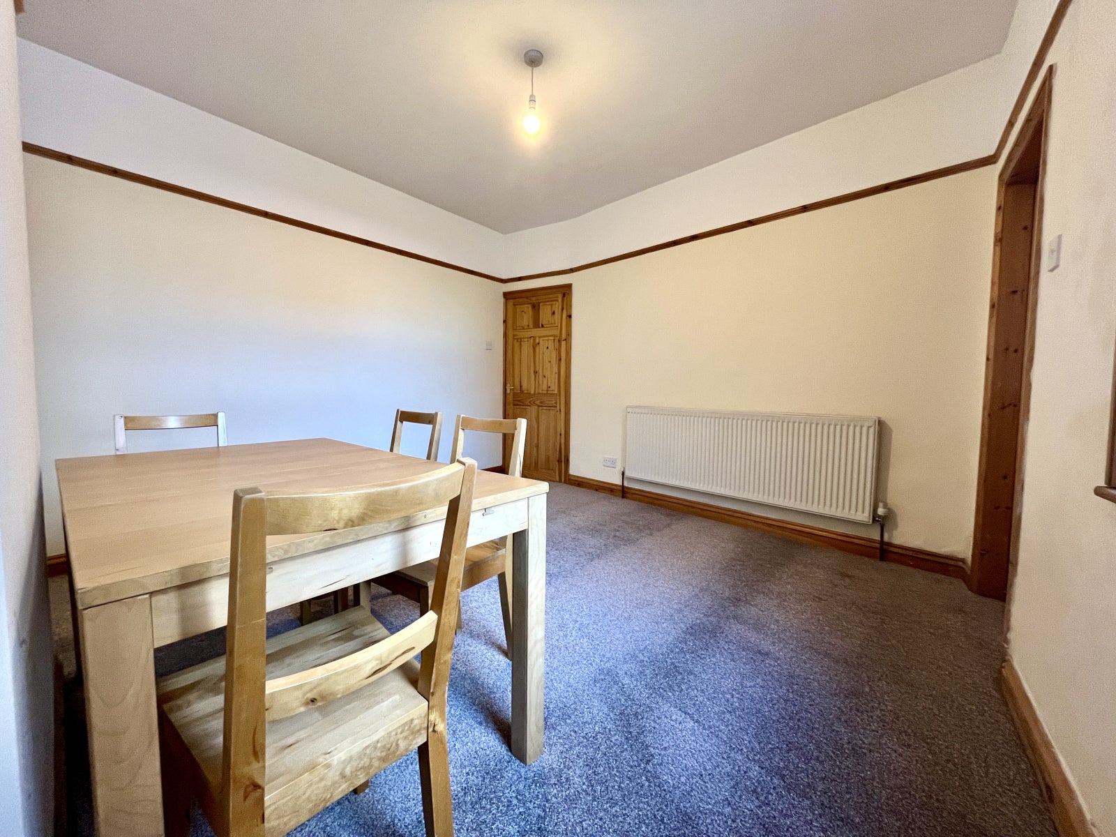Flat Chapel Terrace in Stafford