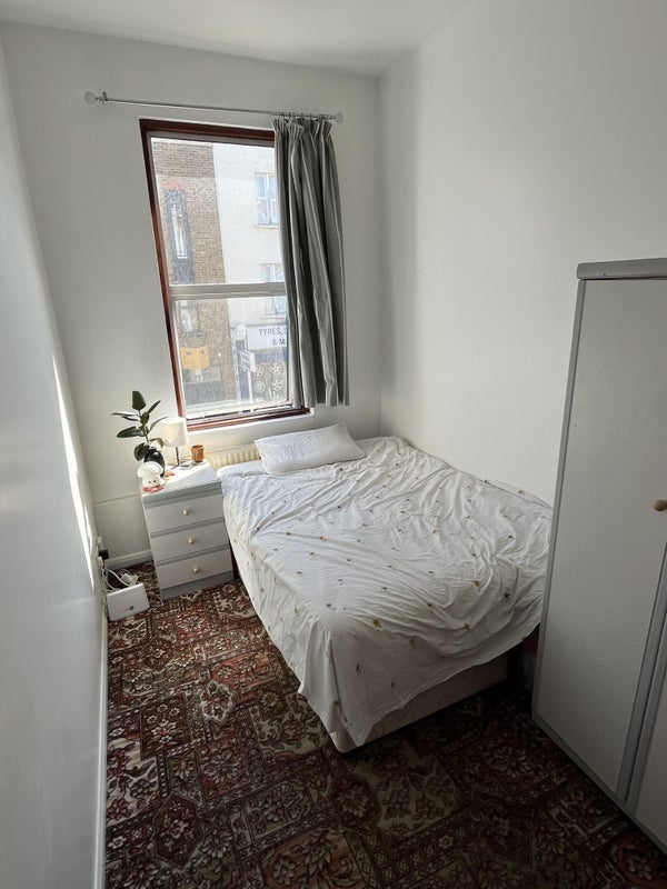 Room Munster Road in Greater London