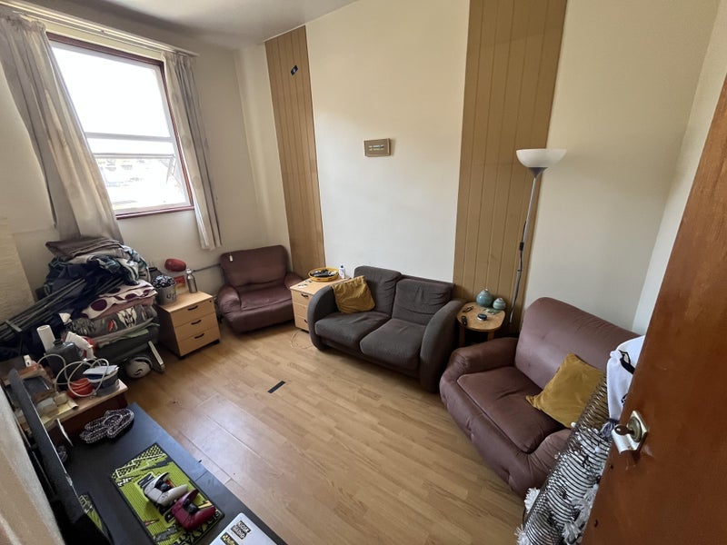 Room Munster Road in Greater London