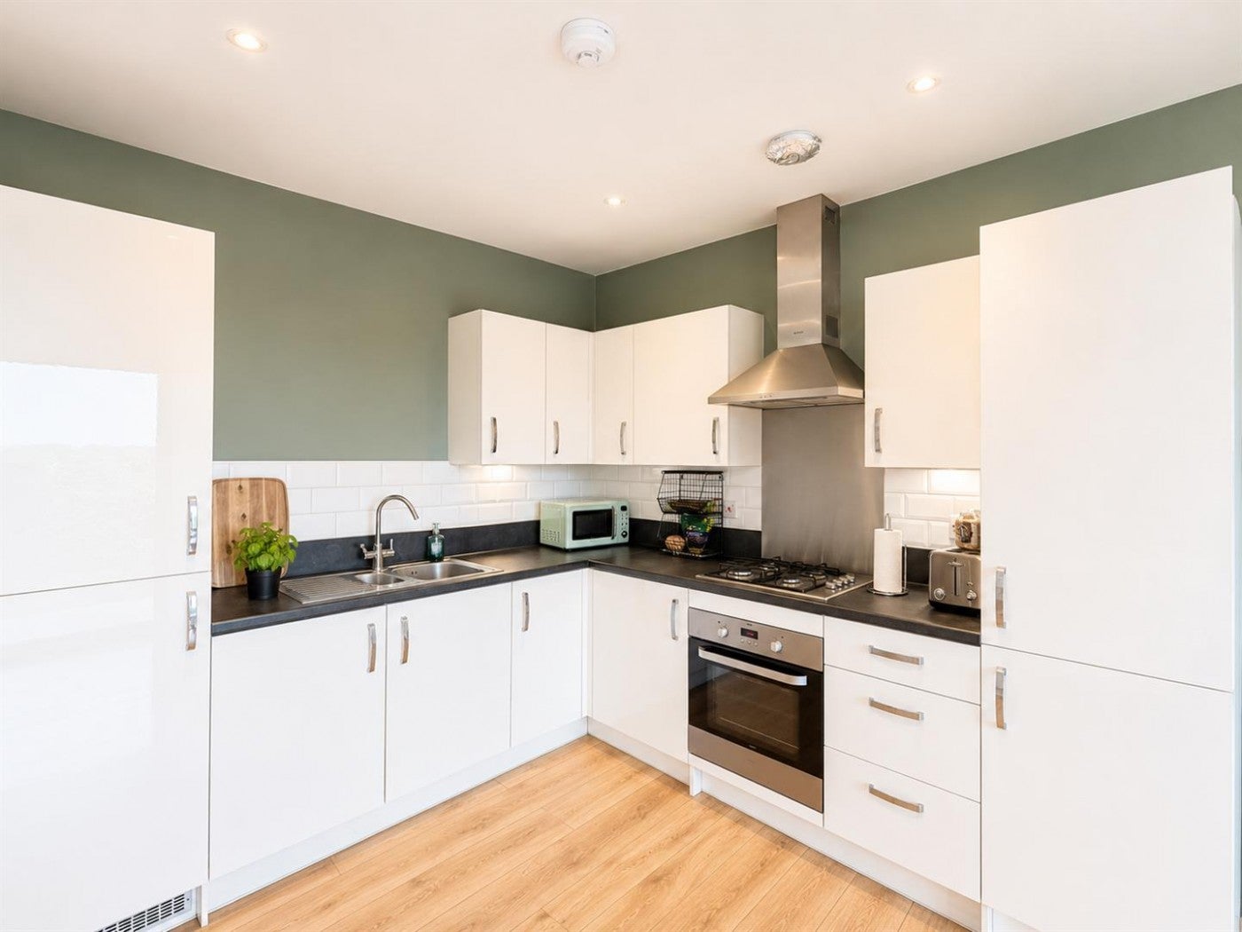 Flat Havelock Road in Greater London
