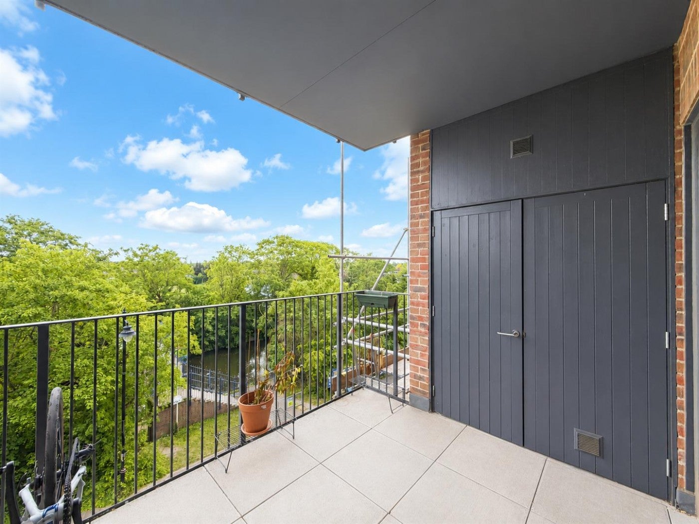 Flat Havelock Road in Greater London