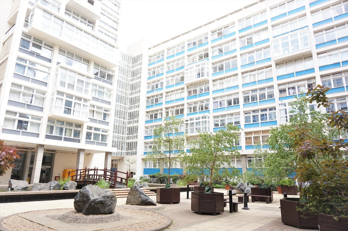 Flat Newington Causeway in Greater London